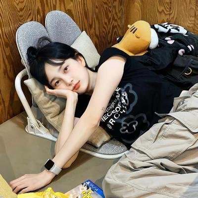 爱长颈鹿的女人